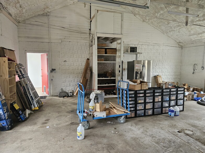 More Photos Of 210 Broad St, Saint Georges Flex For Lease