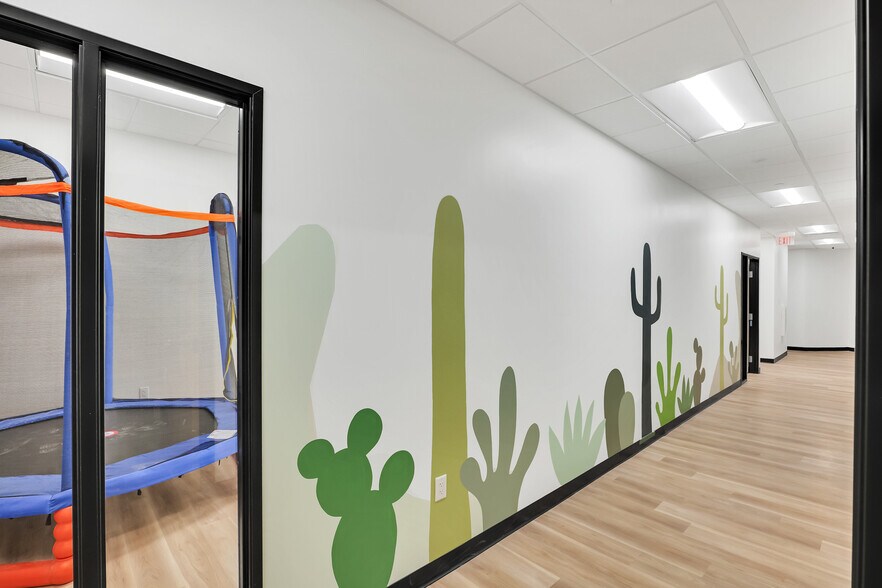 More Photos Of 2820 E Broadway Rd, Mesa Medical For Sale