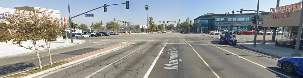 More Photos Of 9512 Magnolia Ave, Riverside Storefront Retail Office For Lease