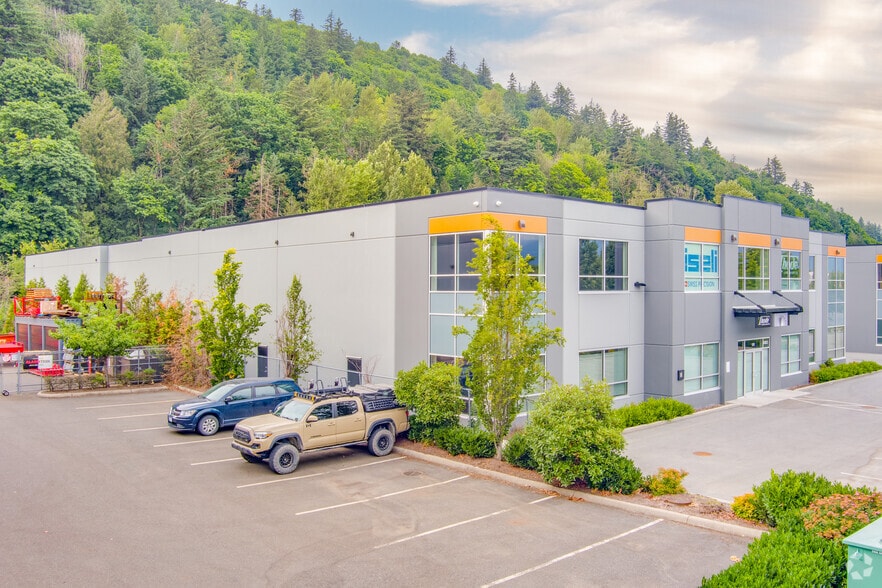 More Photos Of 43923 Progress Way, Chilliwack Warehouse For Lease