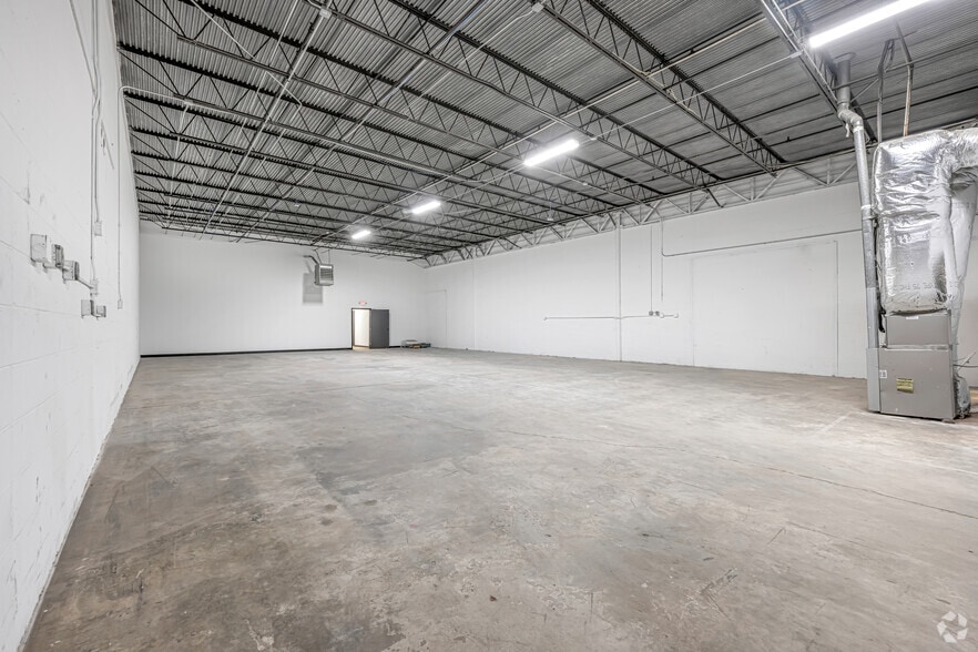 More Photos Of 1450-1468 Chattahoochee Ave NW, Atlanta Warehouse For Lease