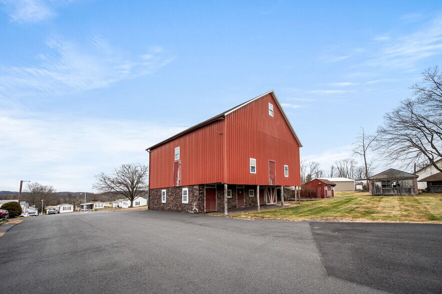 More Photos Of 2933 E High St, Pottstown General Retail For Sale
