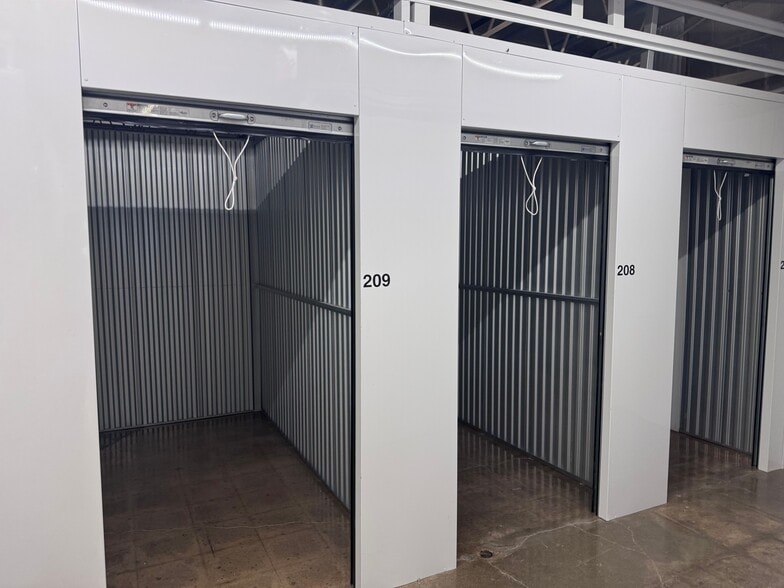 More Photos Of 1600 McPherson Ave, Council Bluffs Self Storage For Sale