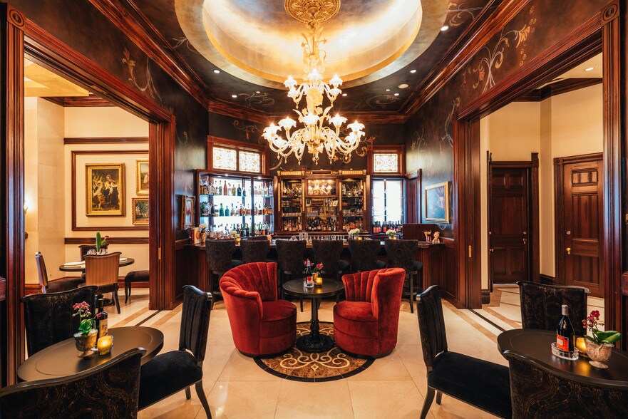 More Photos Of 1409 Sutter St, San Francisco Hotel For Lease