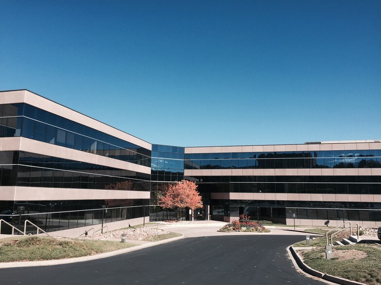 More Photos Of 5575 Tech Center Dr, Colorado Springs Office For Lease