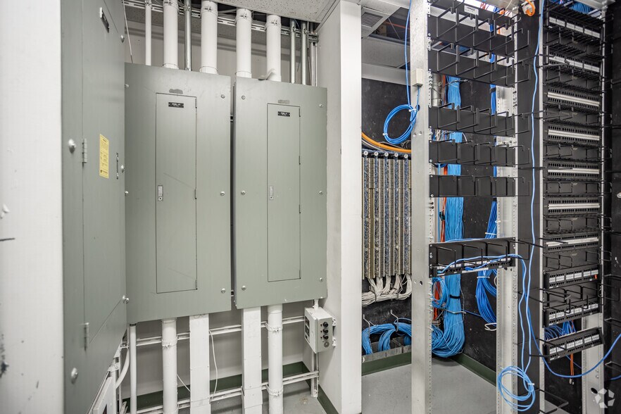 More Photos Of 701 Alpha Dr, Pittsburgh Office For Sale