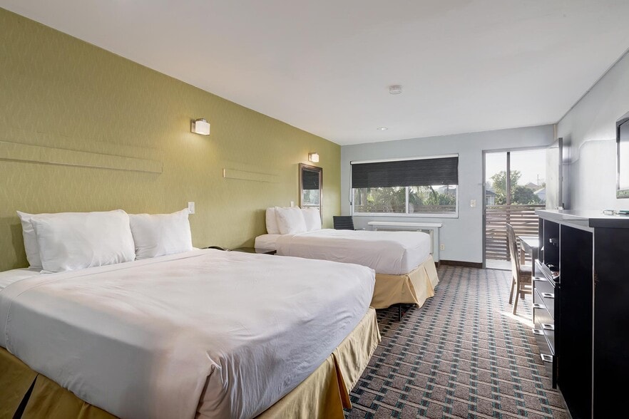 More Photos Of 1717 S Vermont Ave, Los Angeles Hotel For Sale