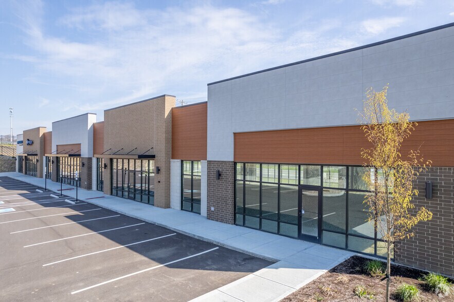 More Photos Of 1499 Main St, Hamilton Storefront Retail Office For Lease