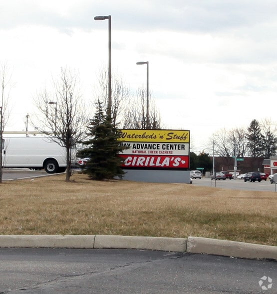 More Photos Of 720-728 Polaris Pky, Lewis Center Unknown For Lease