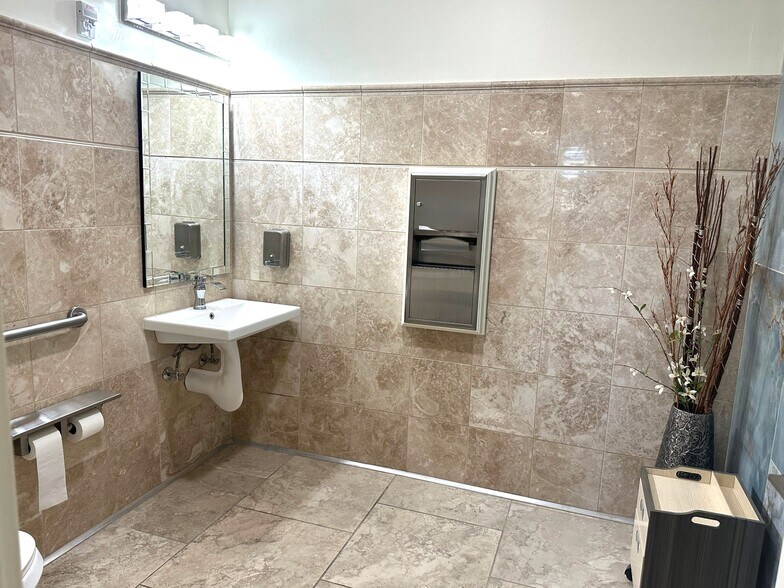 More Photos Of 2302 N Central Ave, Phoenix Apartments For Lease