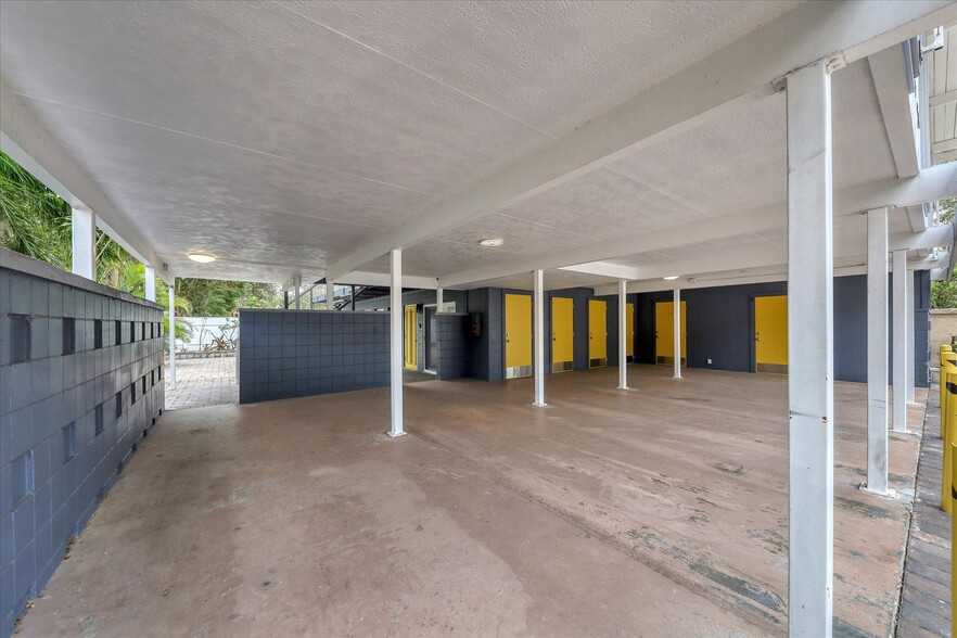 More Photos Of 1236 13th St, Sarasota Apartments For Sale