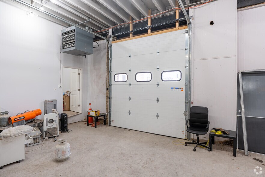 More Photos Of 2446-50 Germantown Ave, Philadelphia Flex For Sale