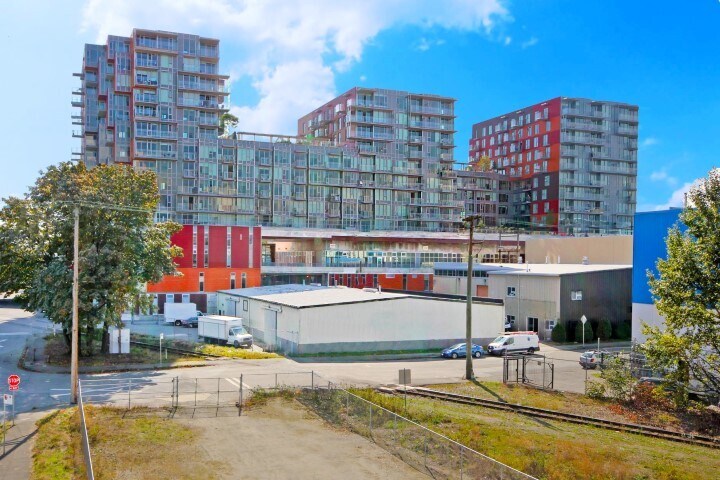 More Photos Of 968 E Cordova St, Vancouver Warehouse For Lease