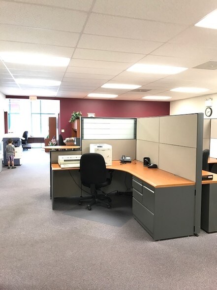More Photos Of 2000 Eberhart Rd, Whitehall Medical For Lease