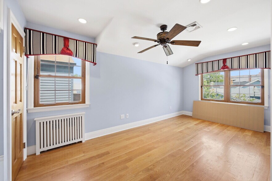 More Photos Of 9819 160th Ave, Howard Beach Apartments For Sale