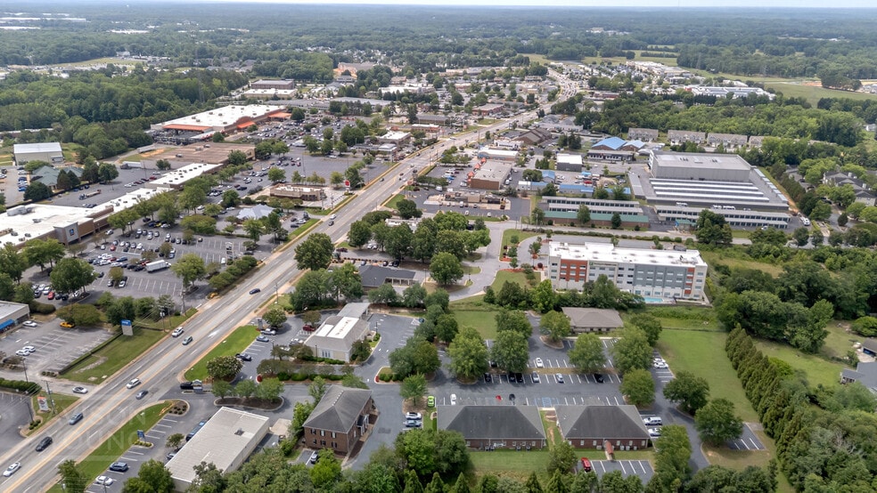 More Photos Of 634 Fairview Rd, Simpsonville Medical For Sale
