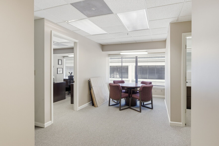 More Photos Of 1044 William Hilton Pky, Hilton Head Island Office For Sale
