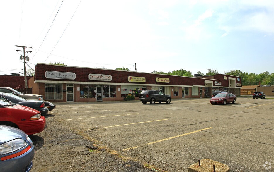 More Photos Of 8111-8141 Broadview Rd, Broadview Heights Unknown For Lease