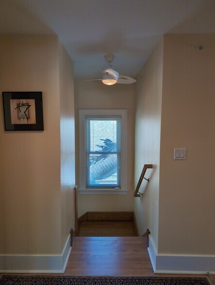 More Photos Of 417 N Hough St, Barrington Medical For Sale