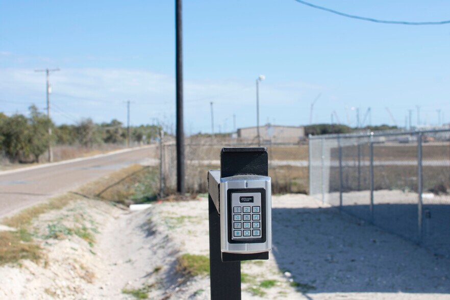 More Photos Of 1333 Sunray Rd, Ingleside Self Storage For Sale