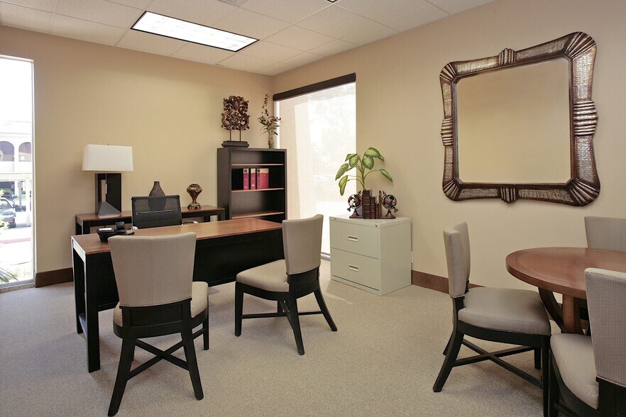 More Photos Of 1810 E Sahara Ave, Las Vegas Office Residential For Sale