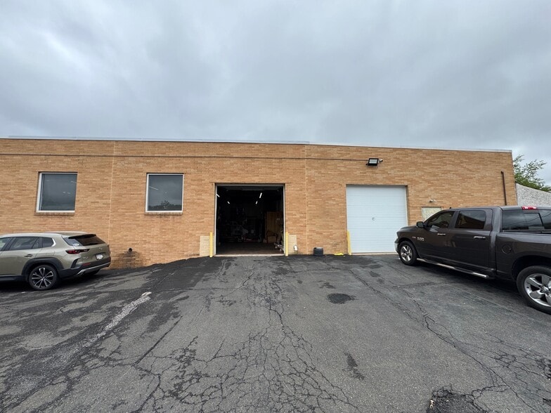 More Photos Of 2055 Bennett Rd, Philadelphia Warehouse For Sale