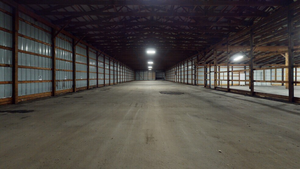 More Photos Of 801 S Henry St, Bay City Distribution For Sale