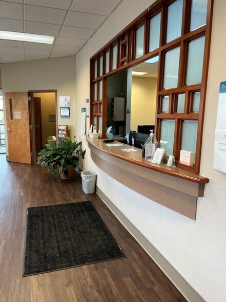 More Photos Of 3747 W Fork Rd, Cincinnati Medical For Lease