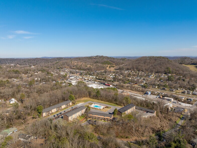 More Photos Of 300 W Midvale Ave, Chattanooga Apartments For Sale