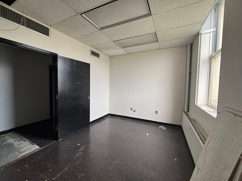 More Photos Of 215 Broadway St, Buffalo Office For Sale