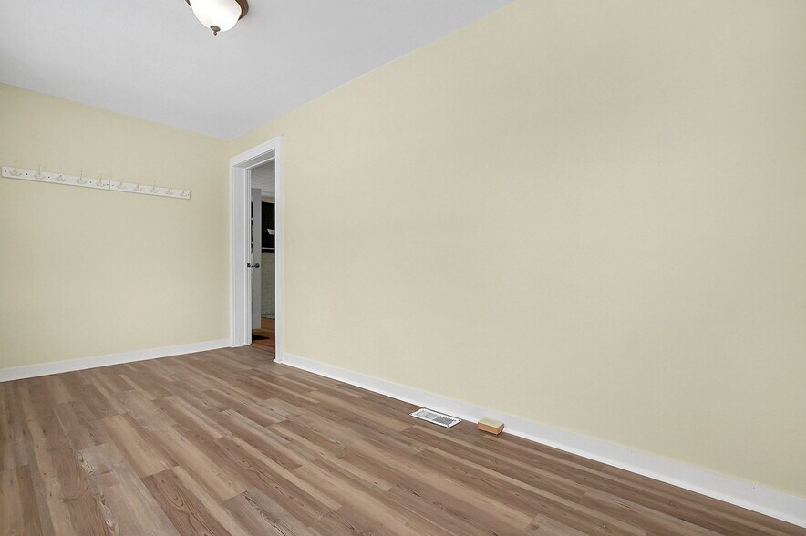 More Photos Of 1805 Columbus Rd, Granville Daycare Center For Sale