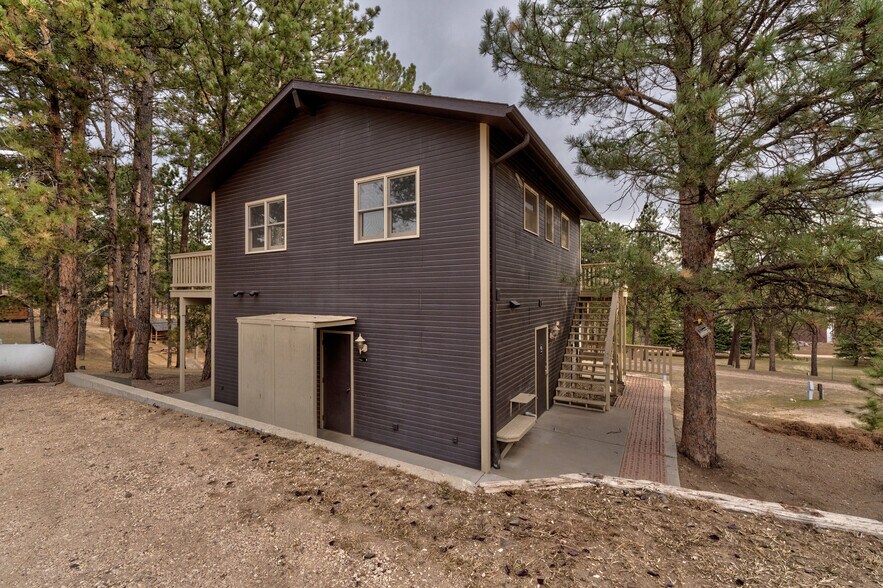 More Photos Of 1116 N 5th St, Custer Trailer Camper Park For Sale