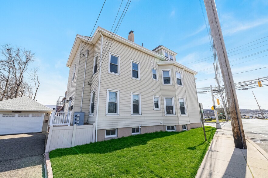 More Photos Of 1246 McBride Ave, Woodland Park Multifamily For Sale