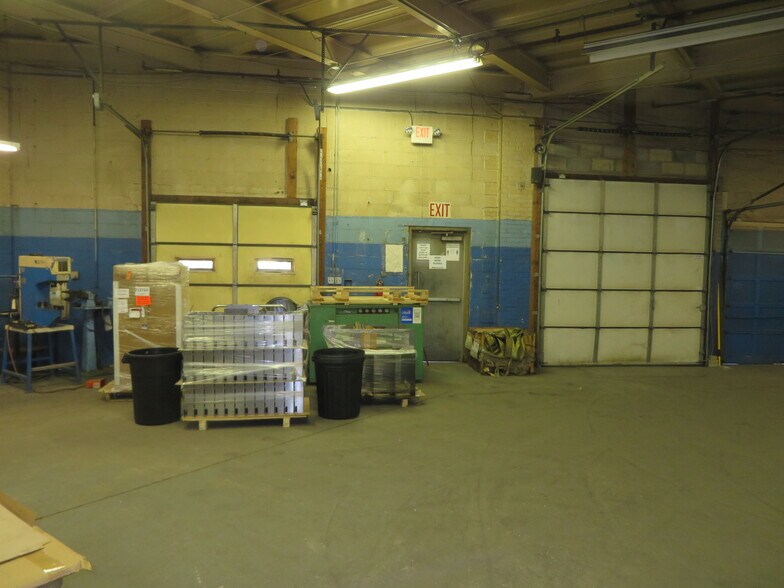More Photos Of 1 Coan Pl, Metuchen Industrial For Lease
