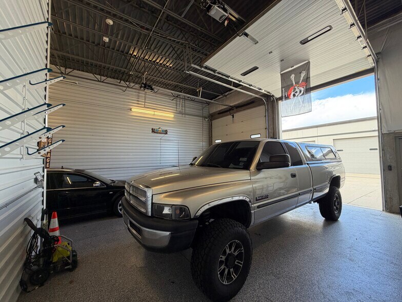 More Photos Of 9181 Commerce Center Cir, Highlands Ranch Self Storage For Sale