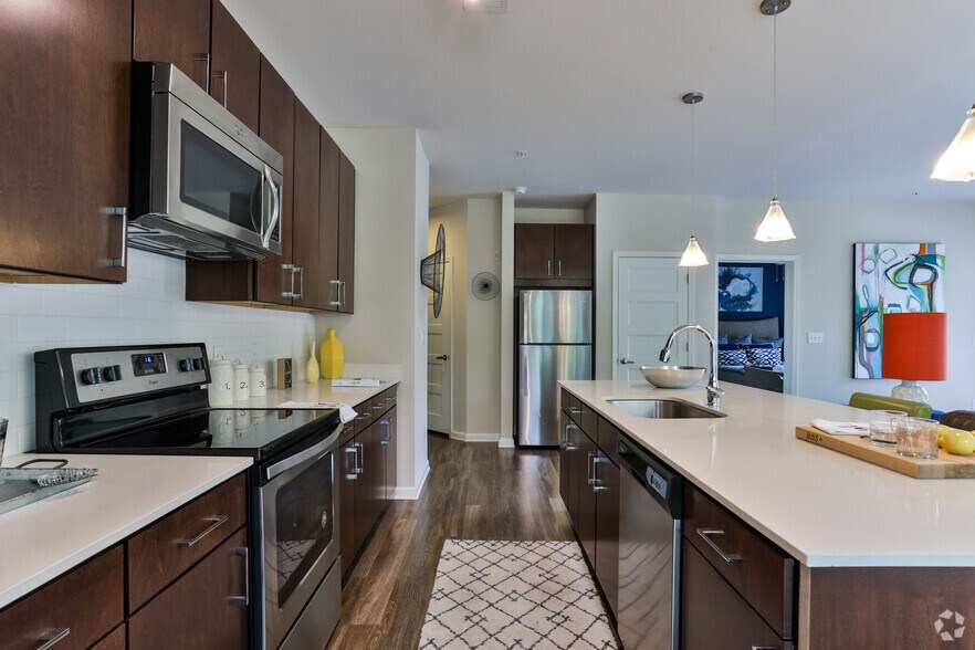 More Photos Of 111 Glenridge Point Pky NE, Sandy Springs Apartments For Lease