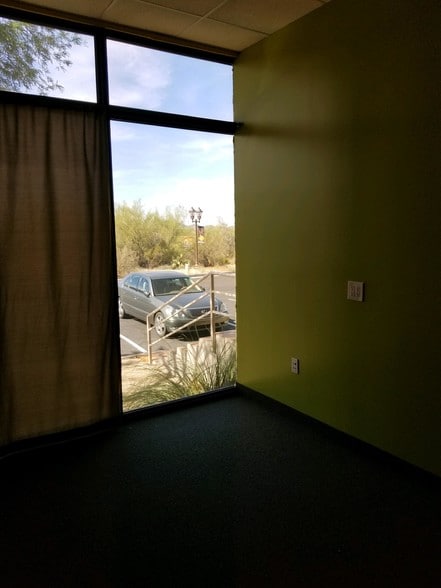 More Photos Of 25 Easy St, Carefree Office For Lease