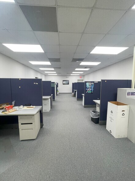 More Photos Of 2443 St Johns Bluff Rd S, Jacksonville Service For Sale