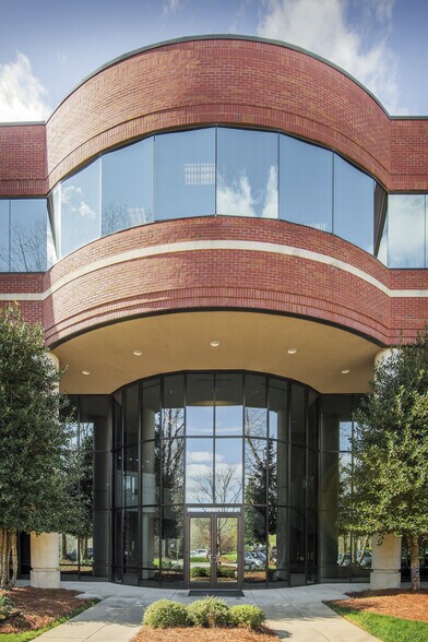 More Photos Of 1121 Situs Ct, Raleigh Office For Lease