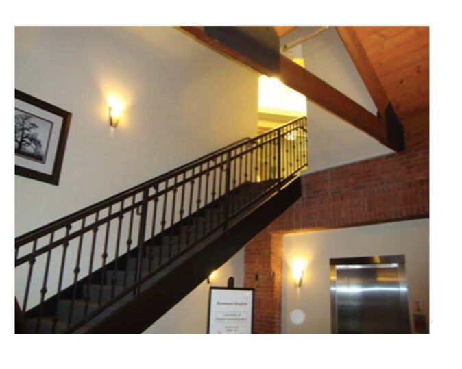 More Photos Of 35046 Woodward Ave, Birmingham Medical For Lease