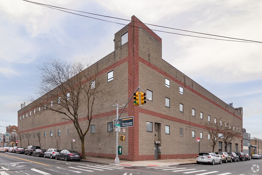 Primary Photo Of 292-300 Liberty Ave, Brooklyn Warehouse For Lease