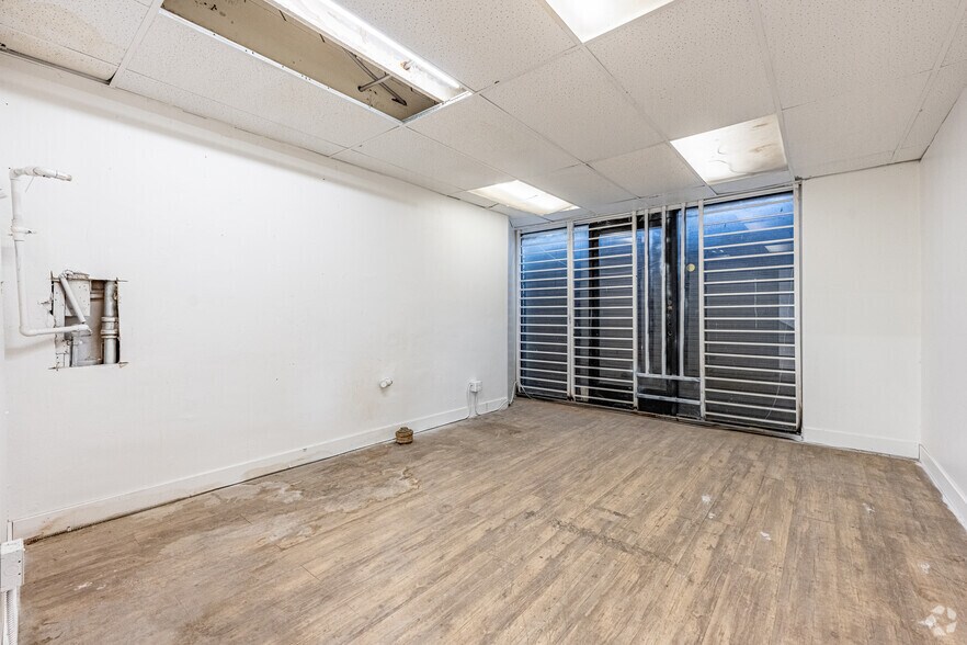 More Photos Of 3201-3215 S Broadway, Los Angeles Warehouse For Sale