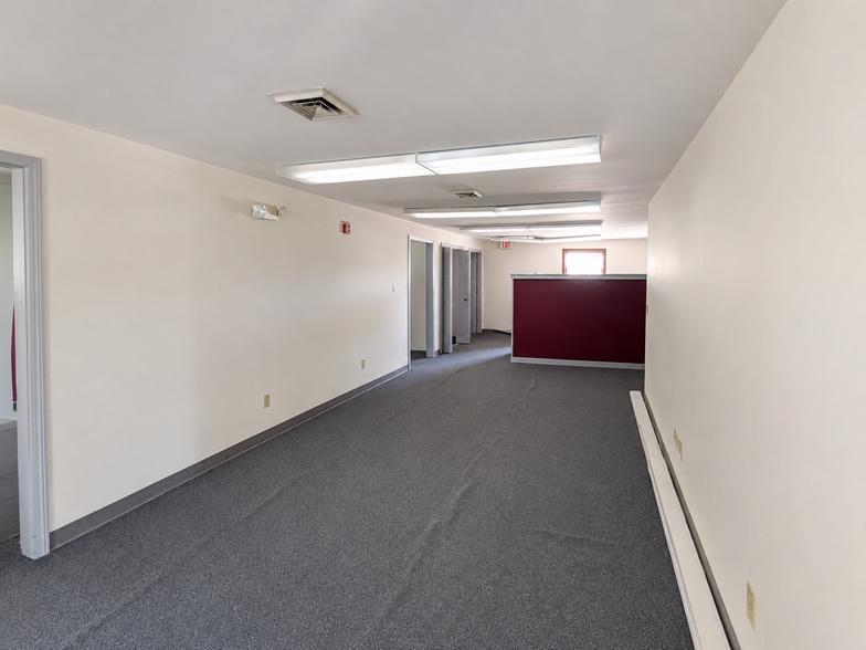 More Photos Of 880 Boston Post Rd, Old Saybrook Storefront Retail Office For Sale