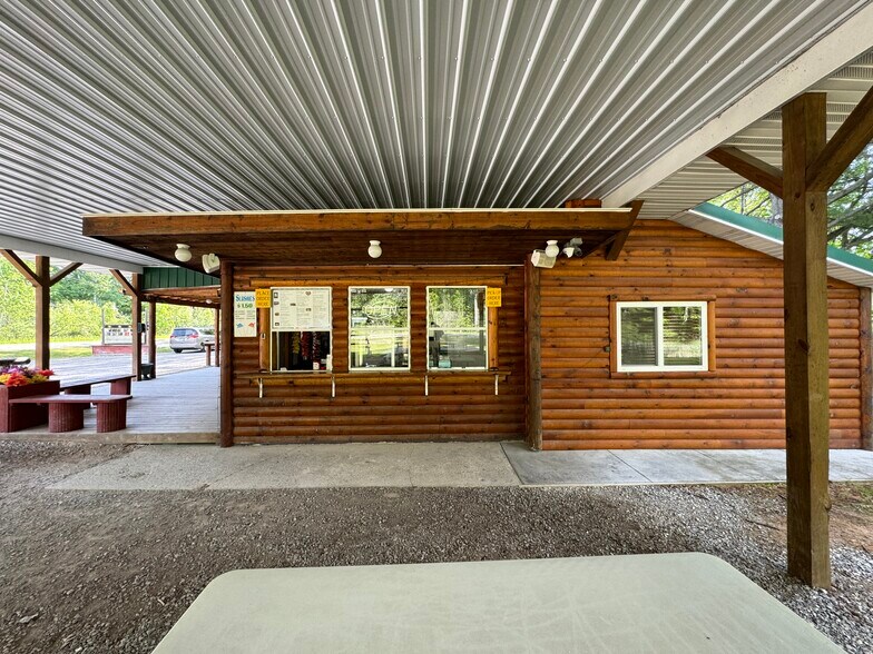 More Photos Of 482 N Sage Lake Rd, Hale Freestanding For Sale