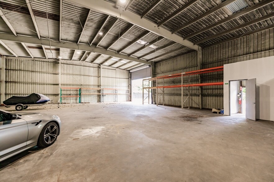 More Photos Of 1000 Lake Ida Rd, Delray Beach Warehouse For Lease