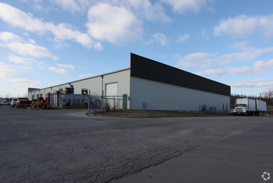 More Photos Of 3401-3423 NW Tullison Rd, Kansas City Warehouse For Lease