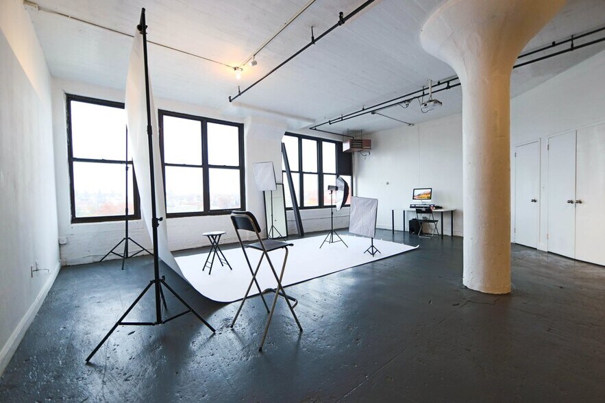 More Photos Of 20 Grand Ave, Brooklyn Office For Sale