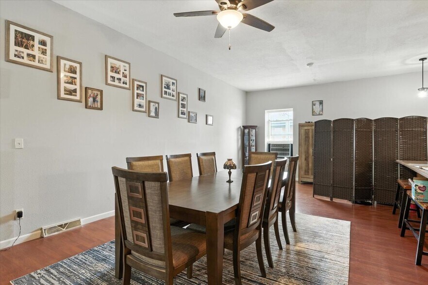 More Photos Of 501-503 Iowa Ave, Essex Storefront Retail Residential For Sale