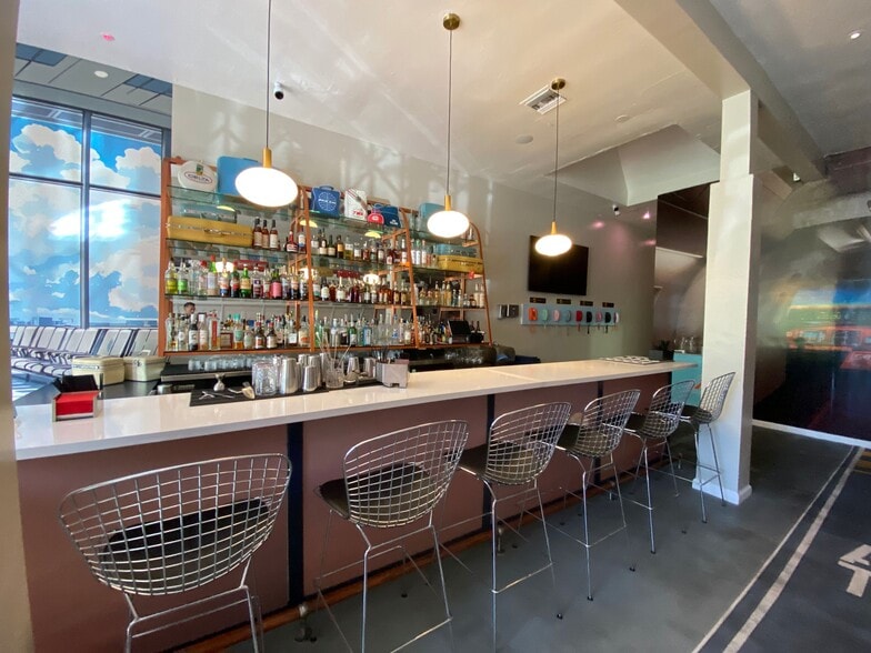 Primary Photo Of 7459 Melrose Ave, Los Angeles Restaurant For Lease
