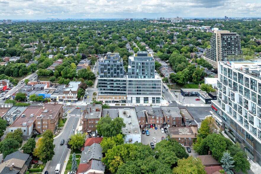 More Photos Of 2112 Yonge St, Toronto Apartments For Sale